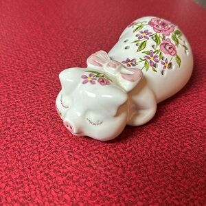 RARE FIND AVON CERAMARTE POTPOURRI PIGGY